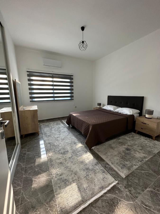 Ozbilge Apartments Kyrenia  Esterno foto